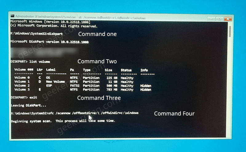 Repair Windows 11 with offline SFC scan at boot