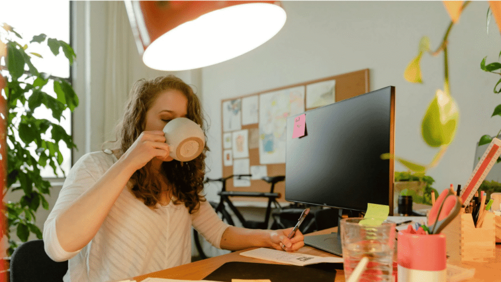 Why Every Side Hustler Needs to Track their Proof of Income